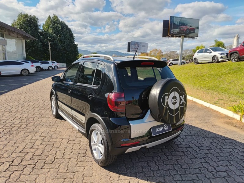 CROSSFOX 1.6 MI FLEX 8V 4P MANUAL - 2011 - NOVA PETRóPOLIS