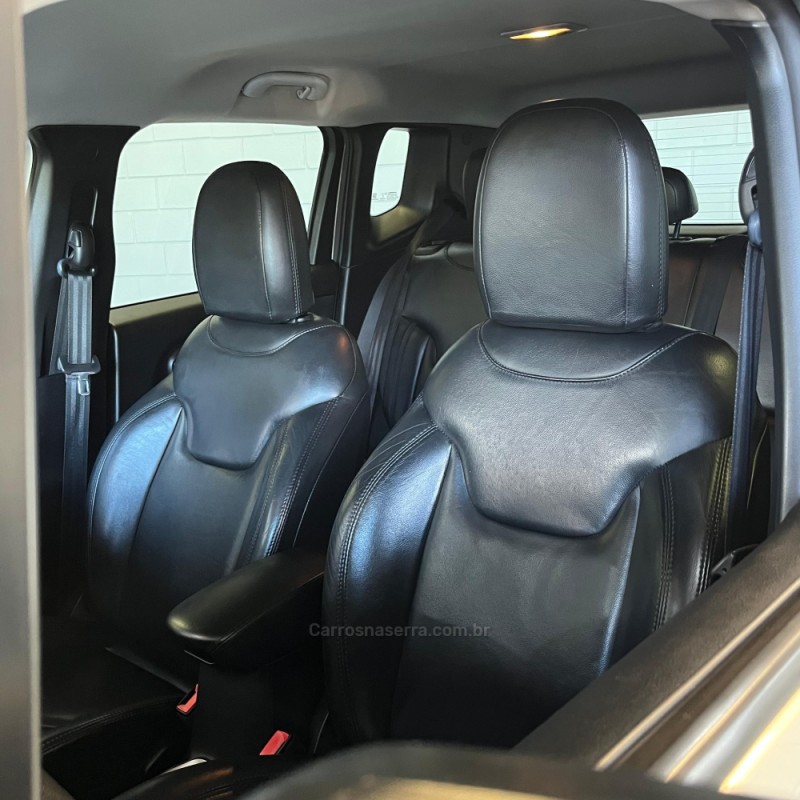 RENEGADE 1.8 16V FLEX 4P AUTOMÁTICO - 2016 - NOVO HAMBURGO