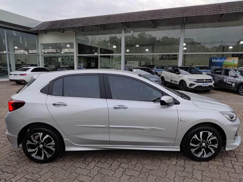 ONIX 1.0	PREMIER PLUS 12V TURBO FLEX 4P AUTOMÁTICO - 2023 - NOVA PETRóPOLIS