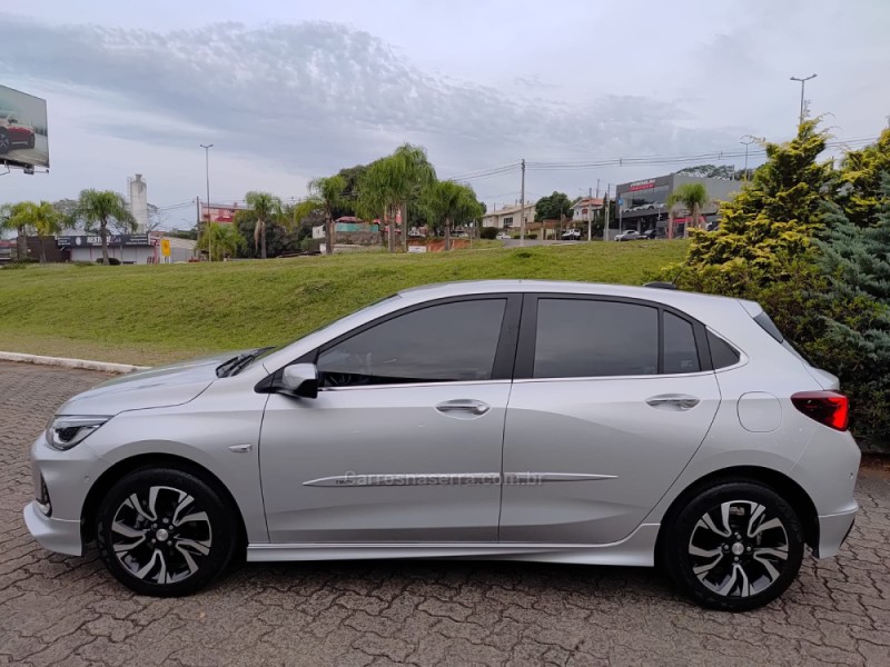 ONIX 1.0	PREMIER PLUS 12V TURBO FLEX 4P AUTOMÁTICO - 2023 - NOVA PETRóPOLIS