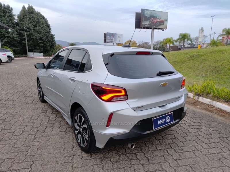 ONIX 1.0	PREMIER PLUS 12V TURBO FLEX 4P AUTOMÁTICO - 2023 - NOVA PETRóPOLIS