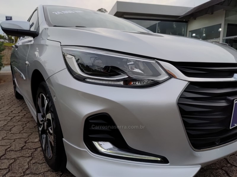 ONIX 1.0	PREMIER PLUS 12V TURBO FLEX 4P AUTOMÁTICO - 2023 - NOVA PETRóPOLIS