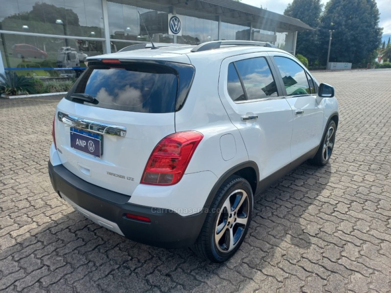 TRACKER 1.4 16V TURBO FLEX LTZ AUTOMÁTICO - 2016 - NOVA PETRóPOLIS