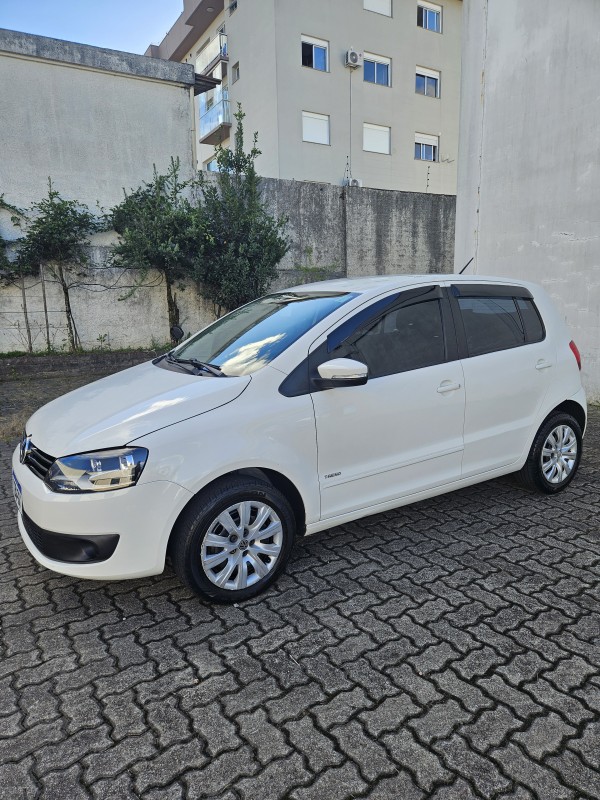 FOX 1.6 MI ITREND 8V FLEX 4P MANUAL - 2013 - FARROUPILHA