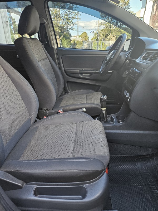 FOX 1.6 MI ITREND 8V FLEX 4P MANUAL - 2013 - FARROUPILHA