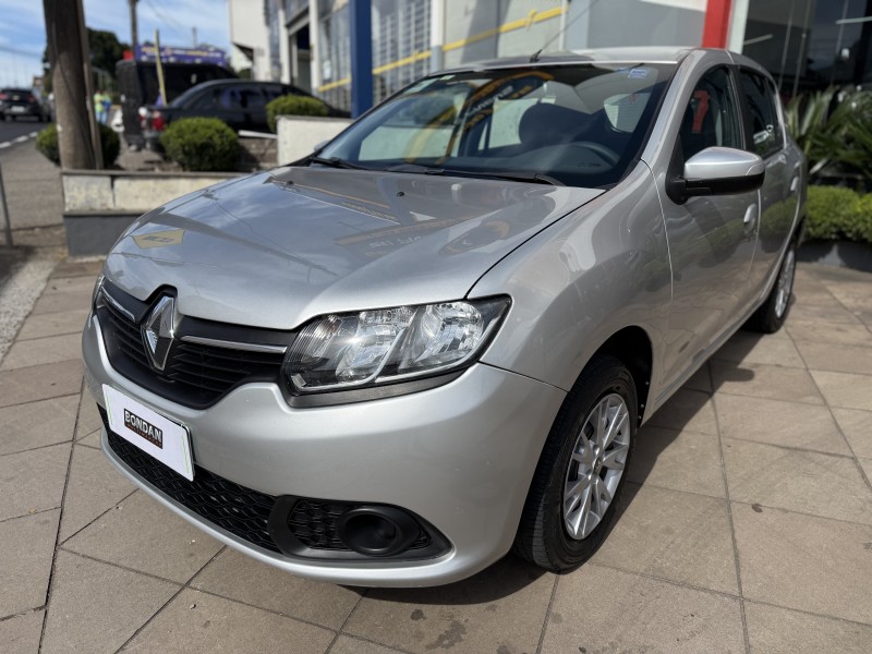 SANDERO 1.6 EXPRESSION 8V FLEX 4P MANUAL - 2015 - FARROUPILHA