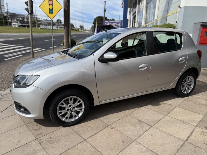 SANDERO 1.6 EXPRESSION 8V FLEX 4P MANUAL - 2015 - FARROUPILHA