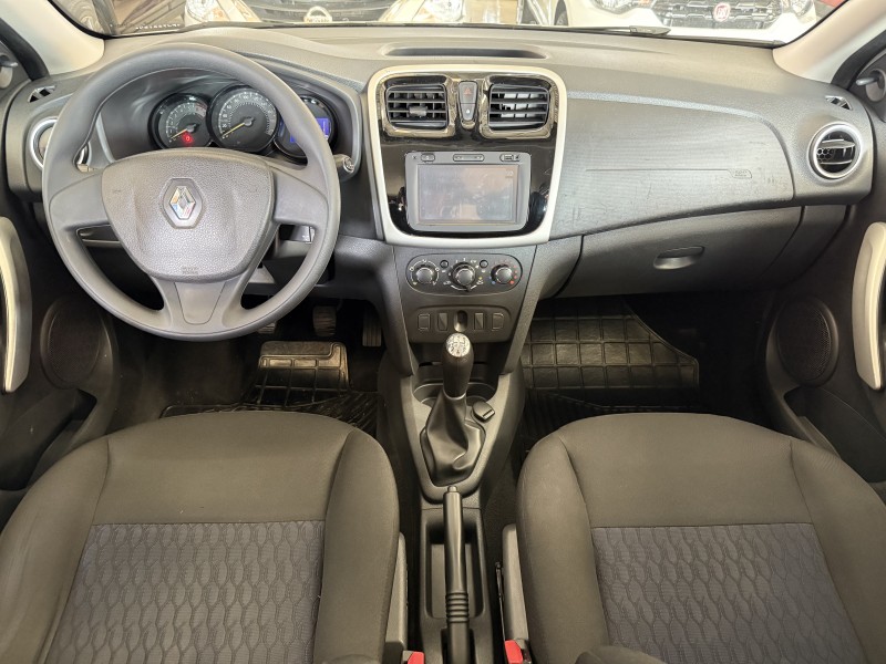 SANDERO 1.6 EXPRESSION 8V FLEX 4P MANUAL - 2015 - FARROUPILHA