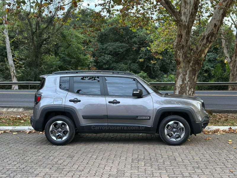 RENEGADE 1.8 16V STD FLEX 4P AUTOMÁTICO - 2021 - DOIS IRMãOS
