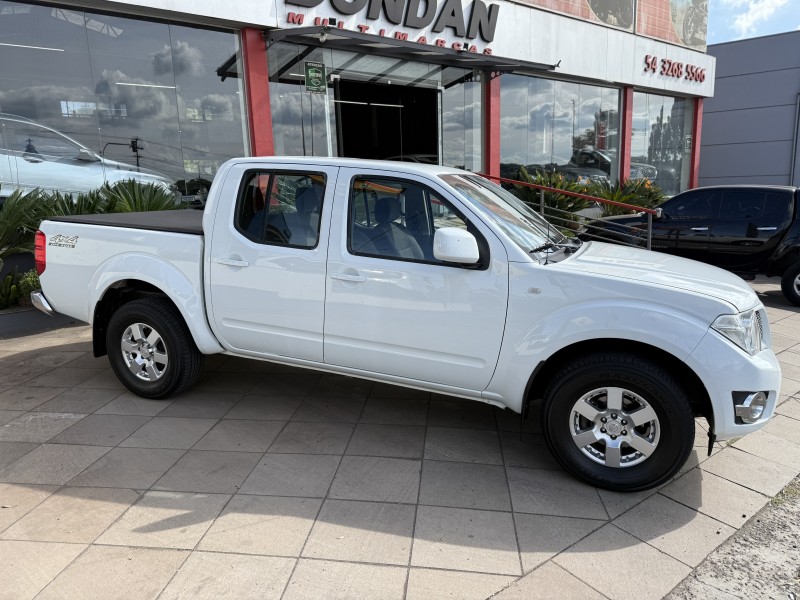 FRONTIER 2.5 S 4X4 CD TURBO ELETRONIC DIESEL 4P MANUAL - 2016 - FARROUPILHA