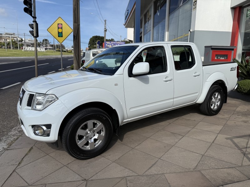 FRONTIER 2.5 S 4X4 CD TURBO ELETRONIC DIESEL 4P MANUAL - 2016 - FARROUPILHA