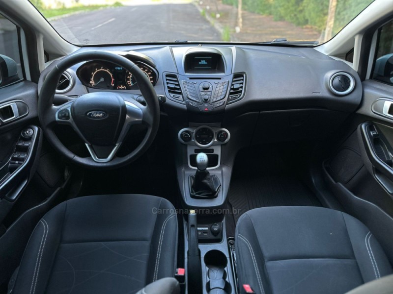 FIESTA 1.6 SE STYLE HATCH 16V FLEX 4P MANUAL - 2015 - CAMPO BOM