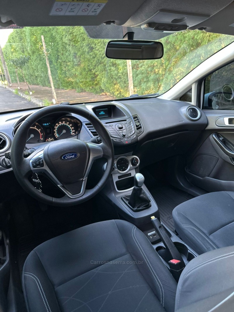 FIESTA 1.6 SE STYLE HATCH 16V FLEX 4P MANUAL - 2015 - CAMPO BOM