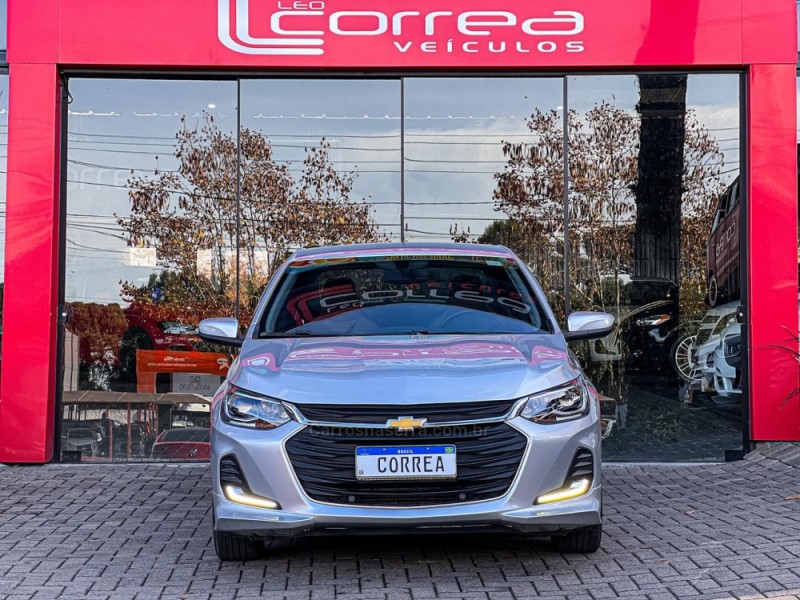ONIX 1.0	PREMIER II PLUS 12V TURBO FLEX 4P AUTOMÁTICO - 2020 - CANELA