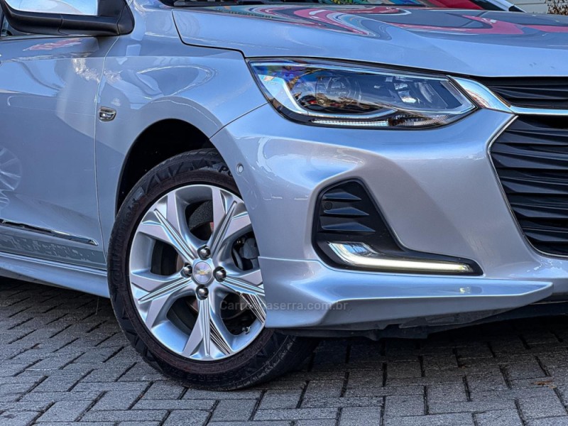 ONIX 1.0	PREMIER II PLUS 12V TURBO FLEX 4P AUTOMÁTICO - 2020 - CANELA