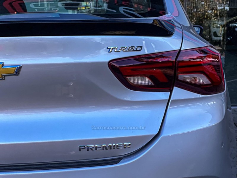 ONIX 1.0	PREMIER II PLUS 12V TURBO FLEX 4P AUTOMÁTICO - 2020 - CANELA