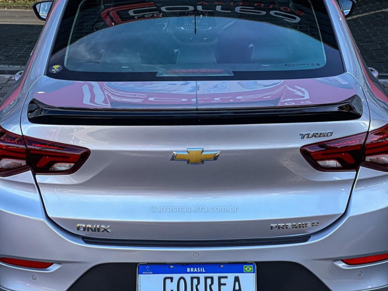 ONIX 1.0	PREMIER II PLUS 12V TURBO FLEX 4P AUTOMÁTICO - 2020 - CANELA