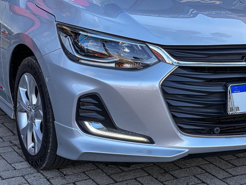 ONIX 1.0	PREMIER II PLUS 12V TURBO FLEX 4P AUTOMÁTICO - 2020 - CANELA