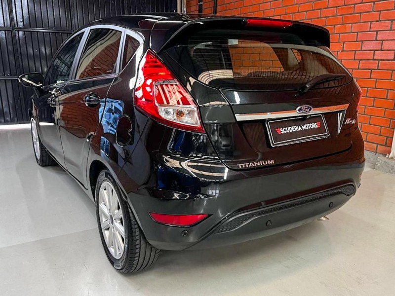 FIESTA 1.6 TITANIUM PLUS HATCH 16V FLEX 4P AUTOMÁTICO - 2018 - BENTO GONçALVES