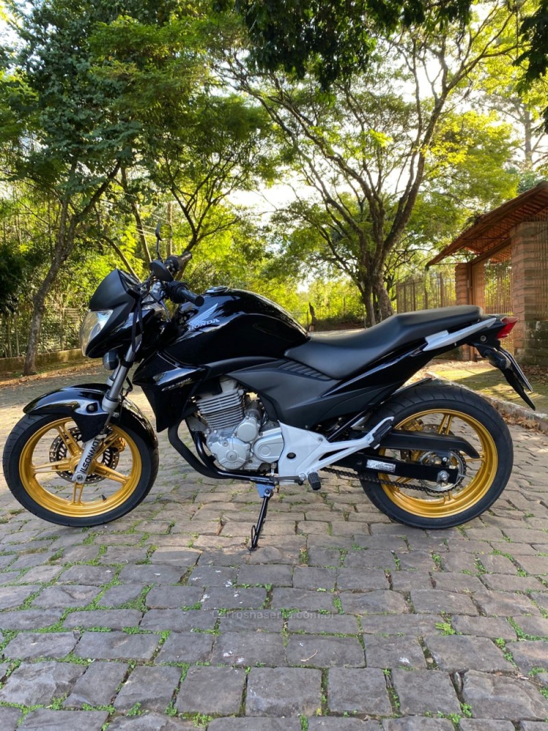 cb 300r 2015 lajeado