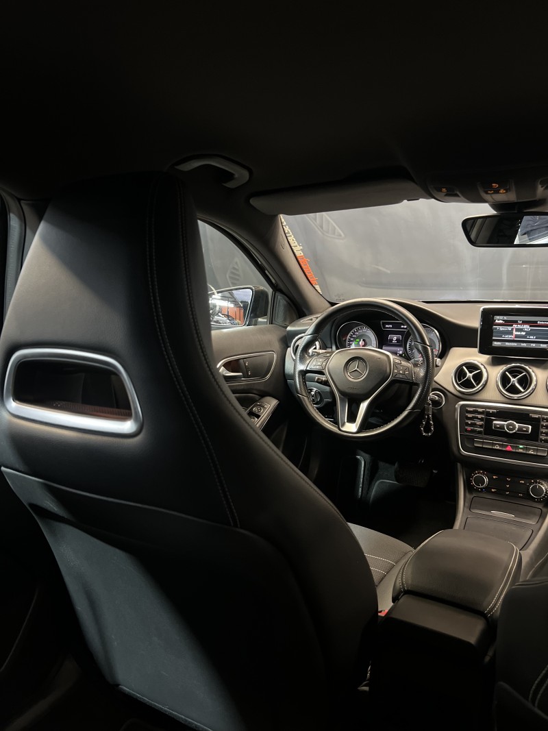 GLA 200 1.6 CGI ADVANCE 16V TURBO GASOLINA 4P AUTOMÁTICO - 2015 - CAXIAS DO SUL