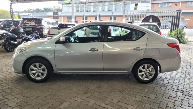 VERSA 1.6 16V FLEX SL 4P MANUAL - 2013 - GARIBALDI