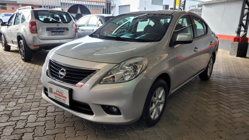 VERSA 1.6 16V FLEX SL 4P MANUAL - 2013 - GARIBALDI