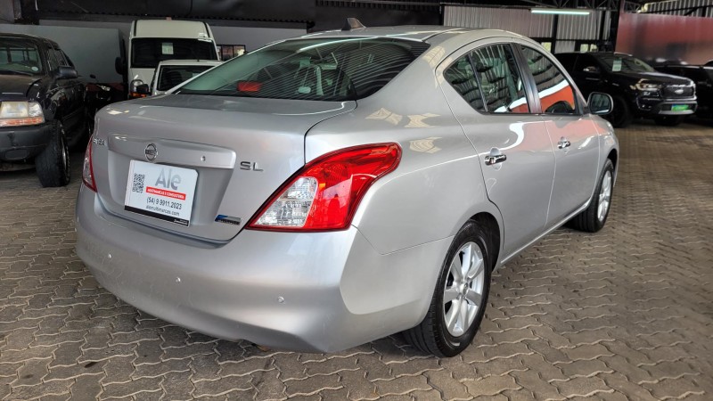 VERSA 1.6 16V FLEX SL 4P MANUAL - 2013 - GARIBALDI