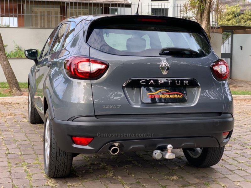 CAPTUR 1.6 LIFE 16V FLEX 4P AUTOMÁTICO - 2018 - SAPIRANGA
