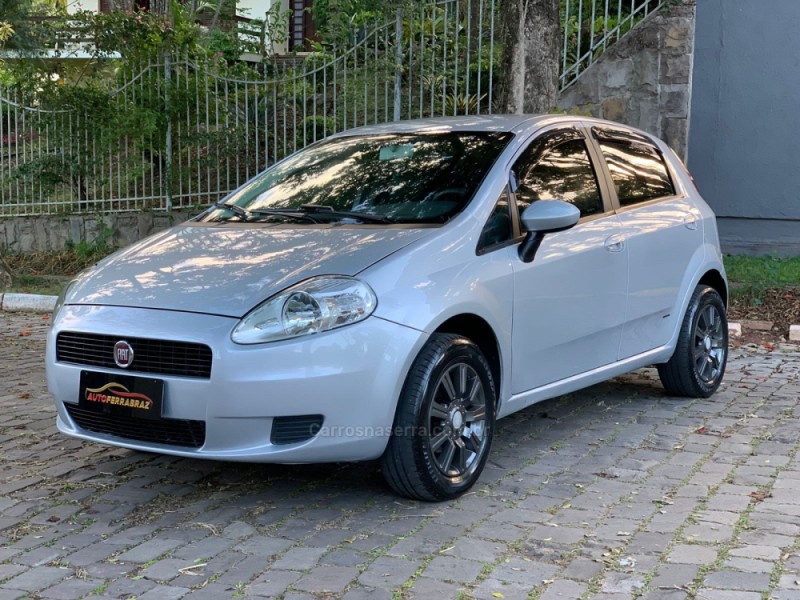 PUNTO 1.4 ATTRACTIVE 8V FLEX 4P MANUAL - 2011 - SAPIRANGA
