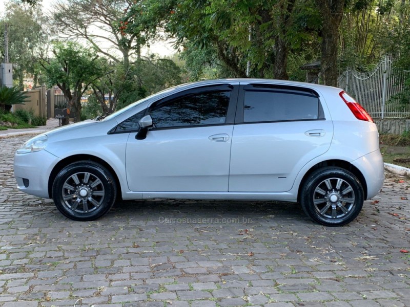 PUNTO 1.4 ATTRACTIVE 8V FLEX 4P MANUAL