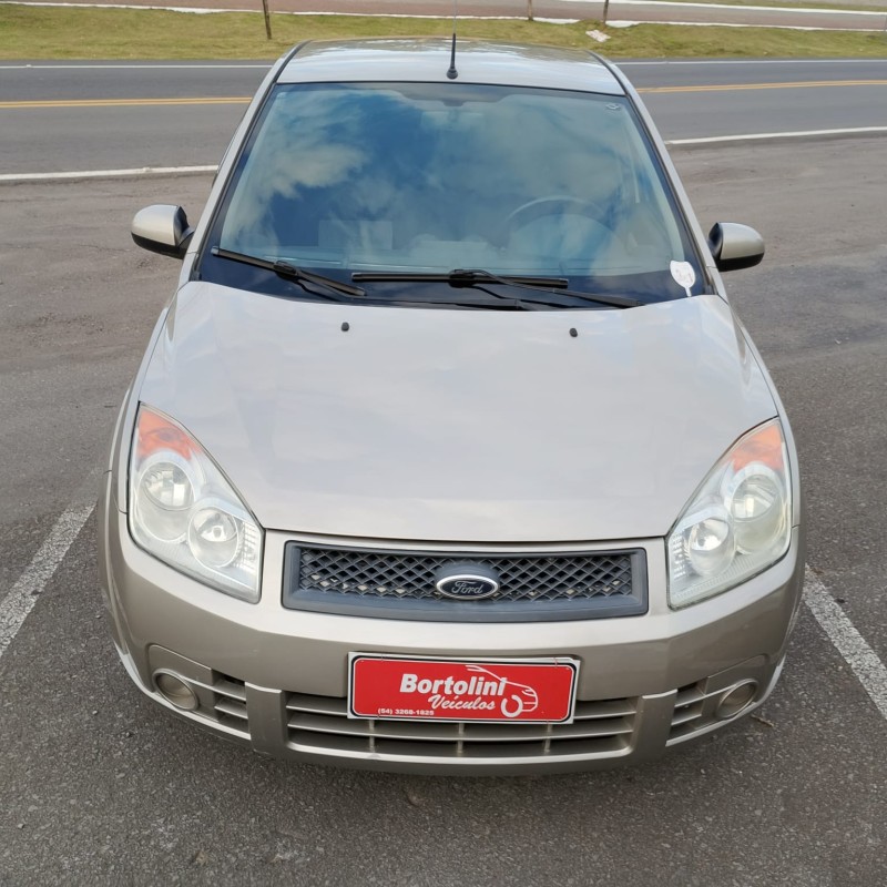 FIESTA 1.0 MPI CLASS HATCH 8V FLEX 4P MANUAL - 2010 - FARROUPILHA