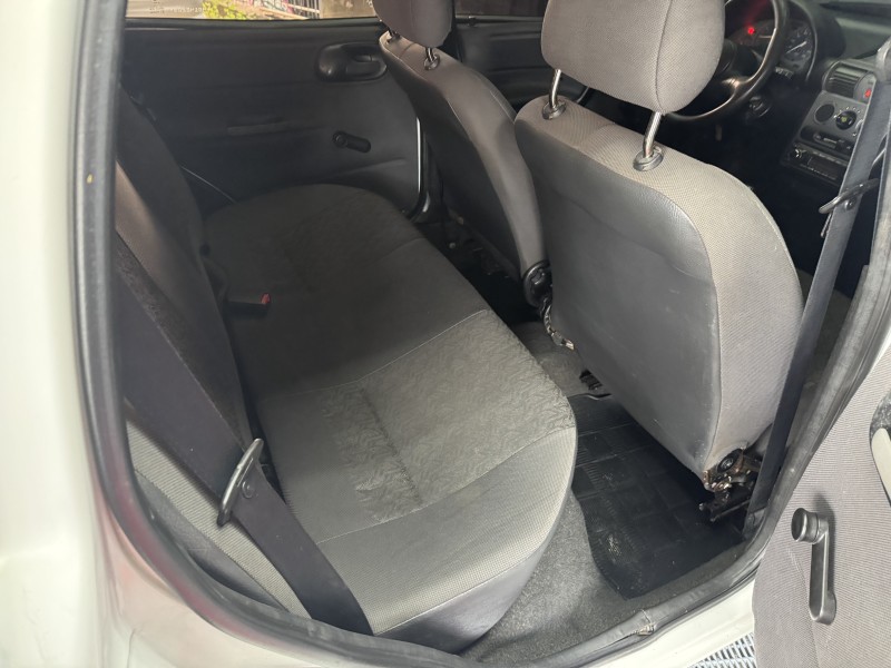 CORSA 1.6 MPFI GL SEDAN 8V GASOLINA 4P MANUAL - 2004 - CAXIAS DO SUL
