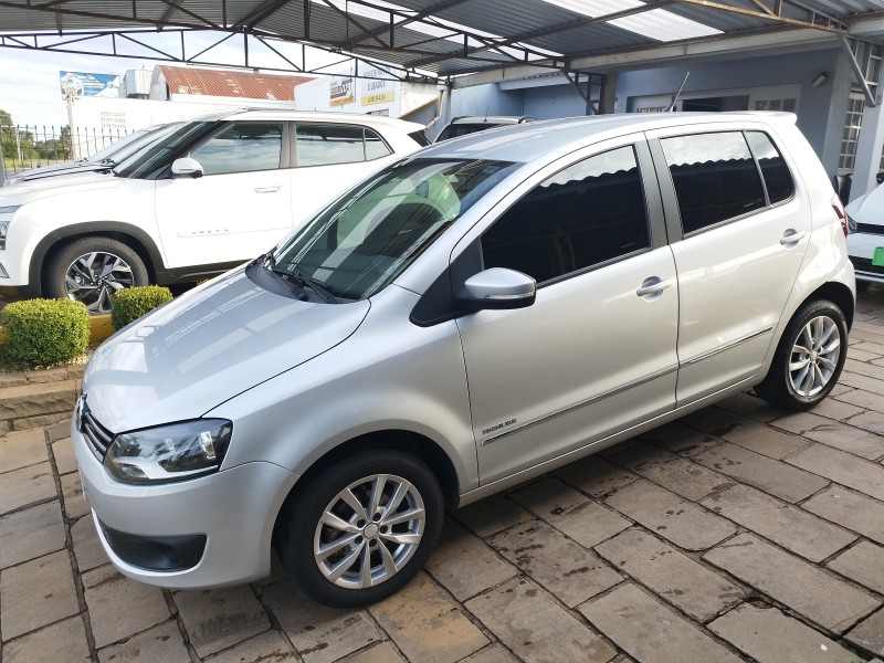 FOX 1.6 MI HIGHLINE 8V FLEX 4P MANUAL - 2014 - VERANóPOLIS