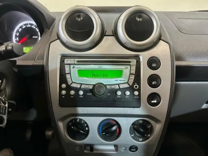 FIESTA 1.6 MPI CLASS SEDAN 8V FLEX 4P MANUAL - 2012 - IVOTI
