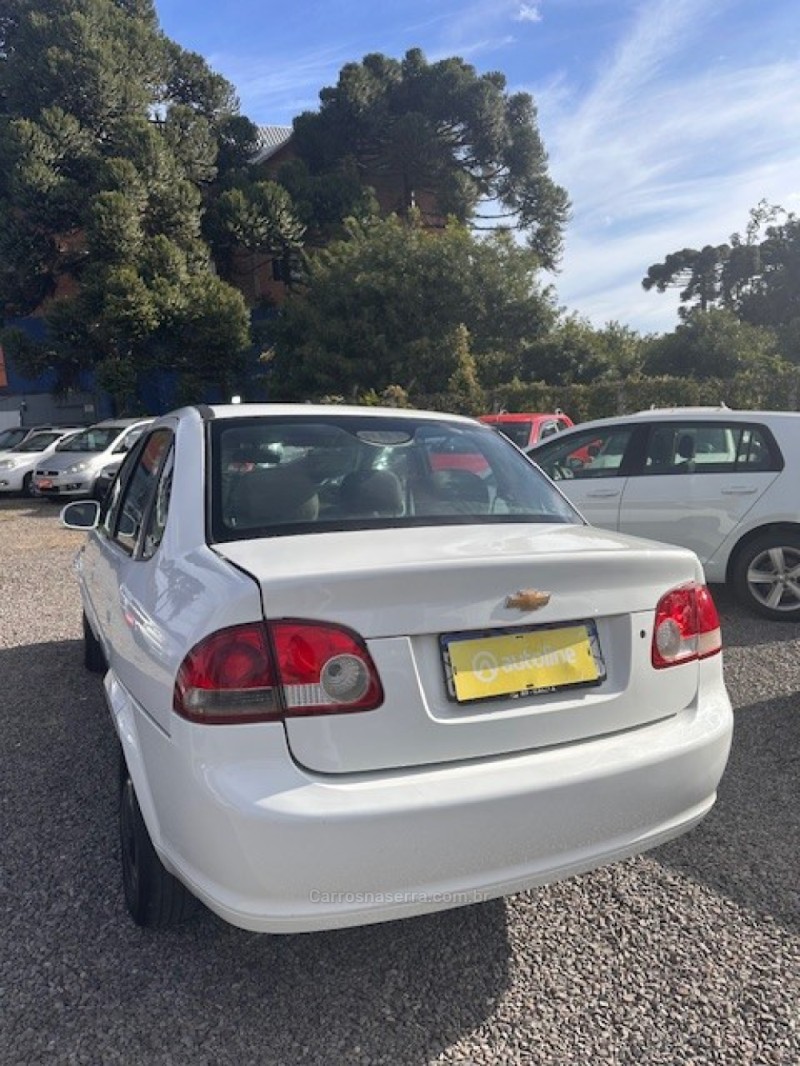 CLASSIC 1.0 VHC LS 8V FLEX 4P MANUAL - 2011 - CANELA