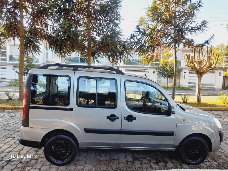 DOBLÓ 1.4 MPI ATTRACTIVE 8V FLEX 4P MANUAL - 2013 - FARROUPILHA