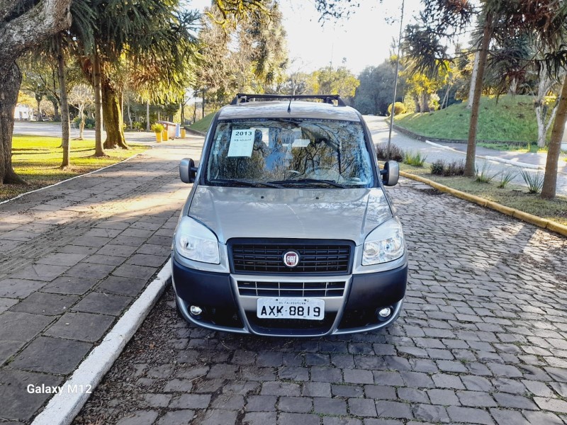 DOBLÓ 1.4 MPI ATTRACTIVE 8V FLEX 4P MANUAL - 2013 - FARROUPILHA