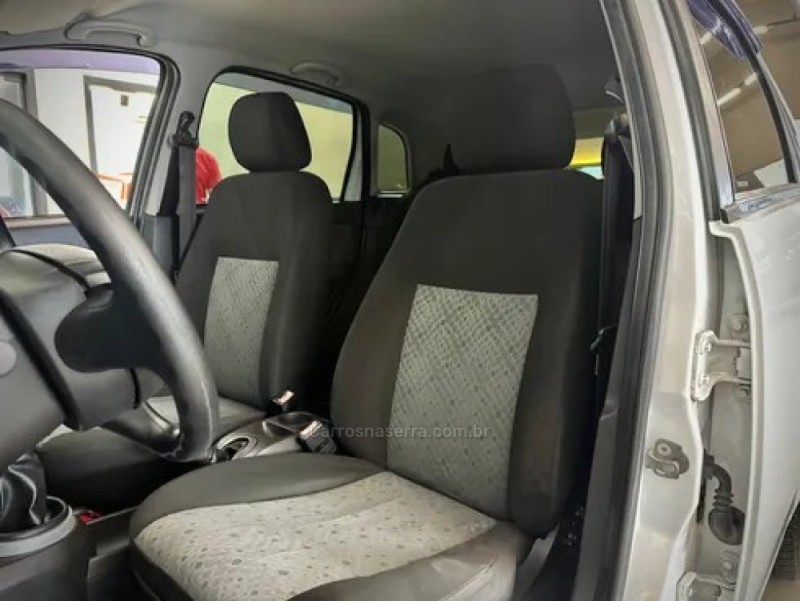 FIESTA 1.0 SE 8V FLEX 4P MANUAL - 2014 - IVOTI