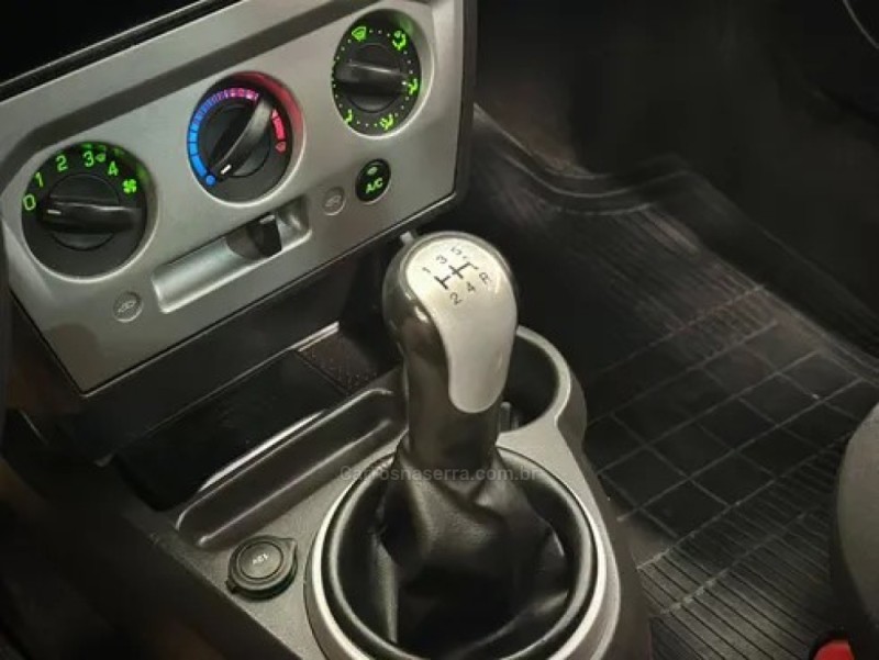 FIESTA 1.0 SE 8V FLEX 4P MANUAL - 2014 - IVOTI