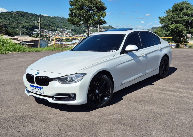 328I 2.0 SEDAN 16V GASOLINA 4P AUTOMÁTICO - 2013 - SãO MARCOS