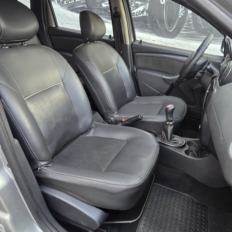 DUSTER 1.6 DYNAMIQUE 4X2 16V FLEX 4P MANUAL - 2013 - CAXIAS DO SUL