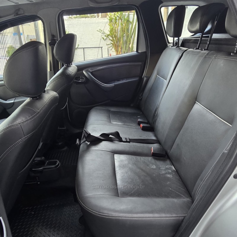 DUSTER 1.6 DYNAMIQUE 4X2 16V FLEX 4P MANUAL - 2013 - CAXIAS DO SUL