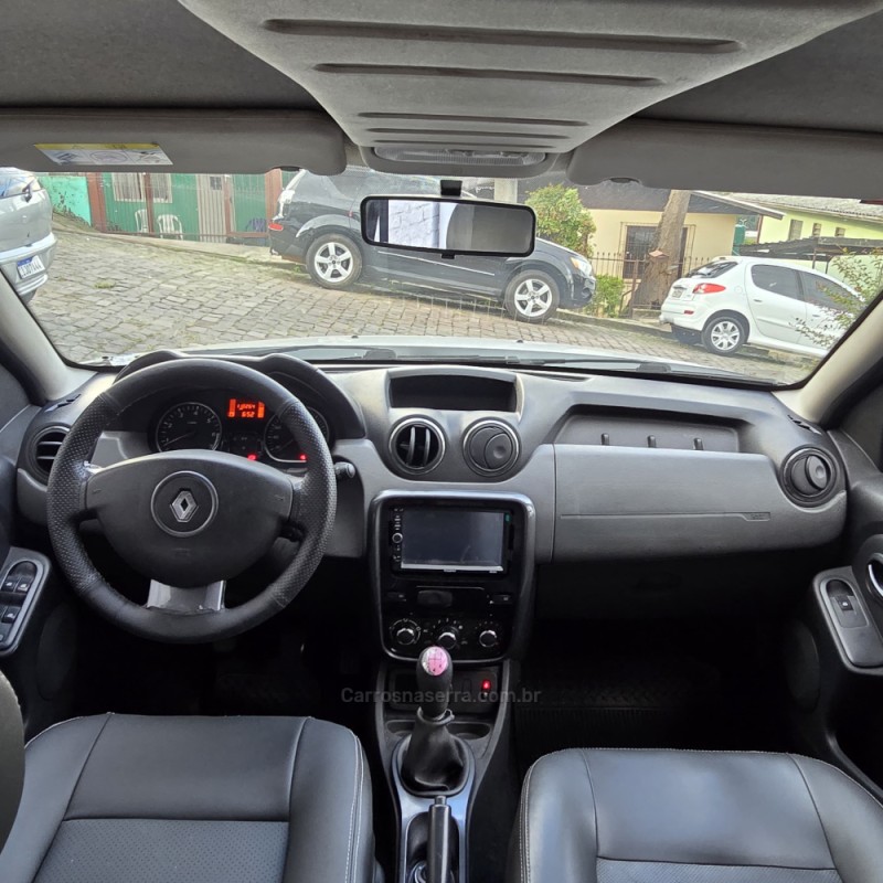 DUSTER 1.6 DYNAMIQUE 4X2 16V FLEX 4P MANUAL - 2013 - CAXIAS DO SUL