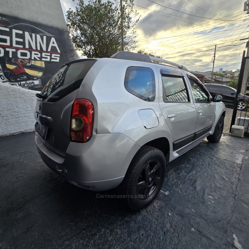 DUSTER 1.6 DYNAMIQUE 4X2 16V FLEX 4P MANUAL - 2013 - CAXIAS DO SUL