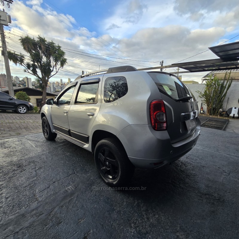 DUSTER 1.6 DYNAMIQUE 4X2 16V FLEX 4P MANUAL - 2013 - CAXIAS DO SUL