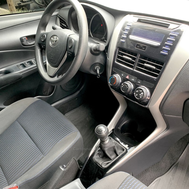 YARIS 1.3 XL LIVE 16V FLEX 4P MANUAL - 2021 - FLORES DA CUNHA