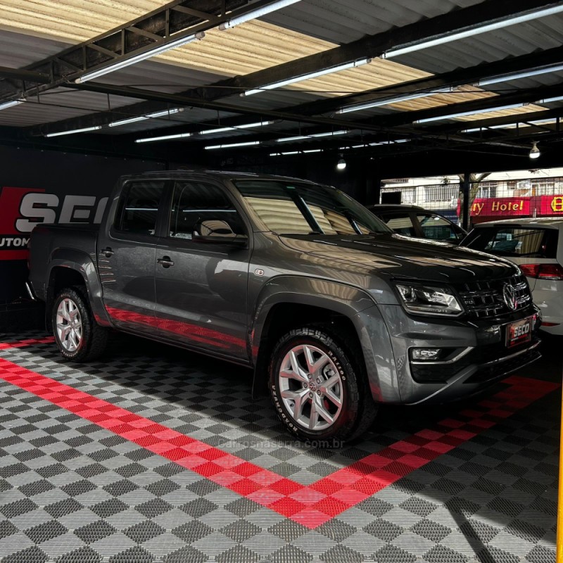 AMAROK 3.0 V6 TDI HIGHLINE CD DIESEL 4MOTION AUTOMÁTICO - 2018 - PASSO FUNDO