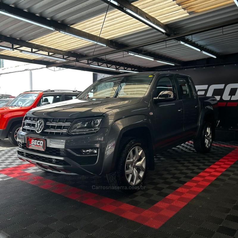 AMAROK 3.0 V6 TDI HIGHLINE CD DIESEL 4MOTION AUTOMÁTICO - 2018 - PASSO FUNDO