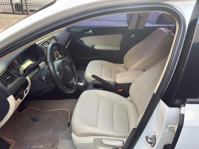 JETTA 2.0 COMFORTLINE FLEX 4P TIPTRONIC - 2012 - CAXIAS DO SUL